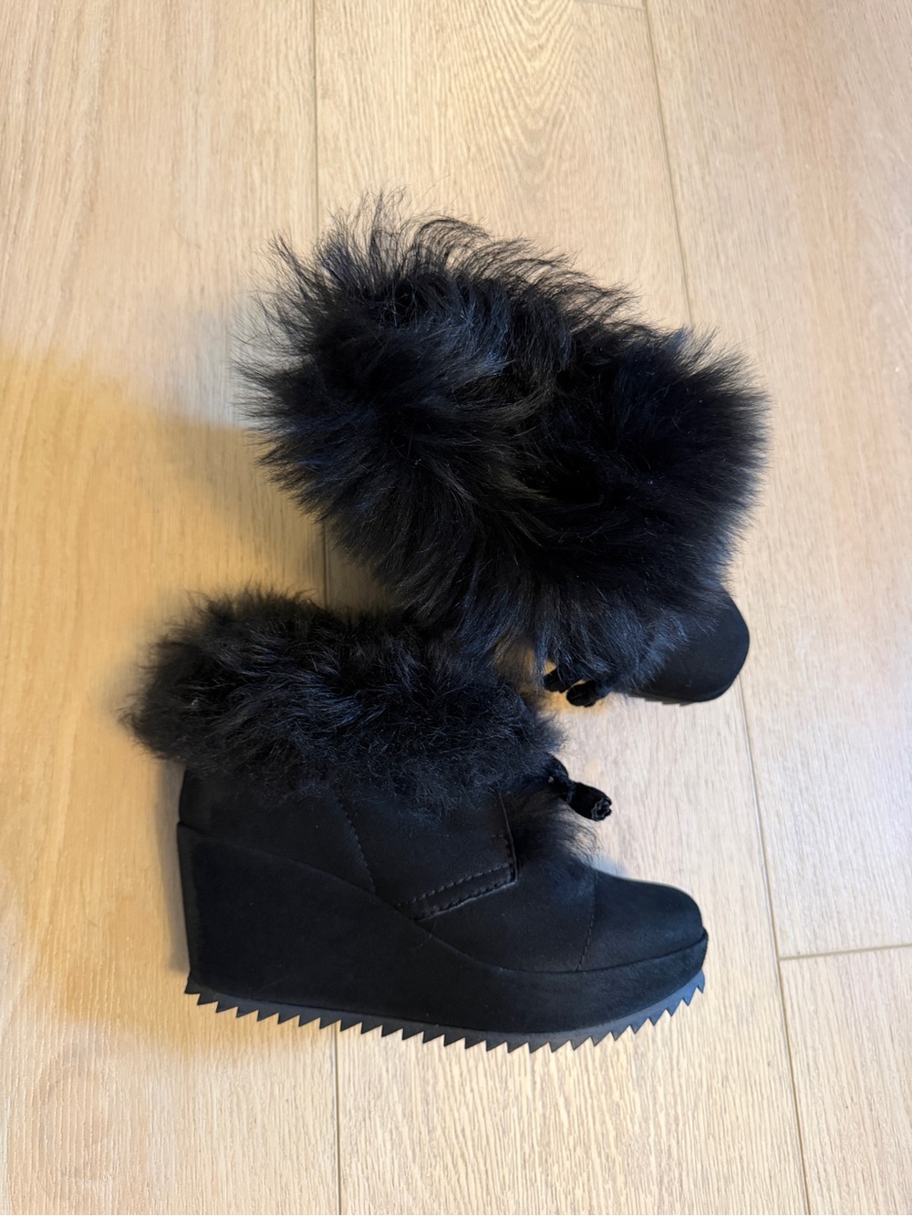 Pedro Garcia Ubon Black
Shearling-lined Suede Wedge
Ankle Boots Size 6.5 37 $650